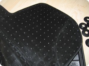 Die Unterseite der Fußmatte (mit kleinen Dornen)